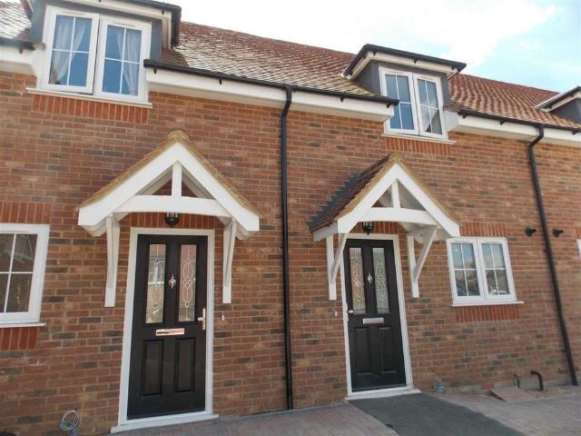 2 bedroom terraced house to rent