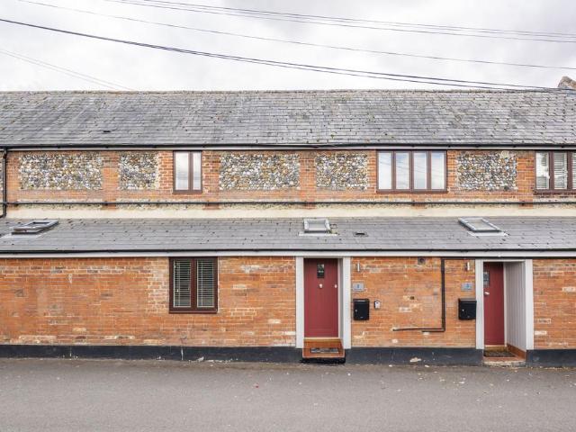 2 bedroom terraced house to rent
