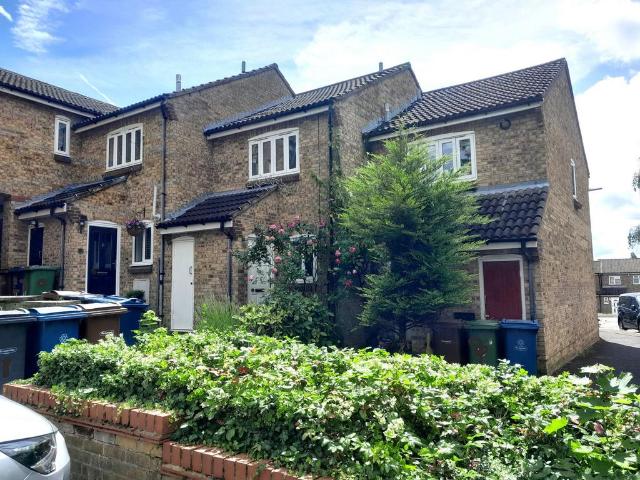 2 bedroom terraced house to rent