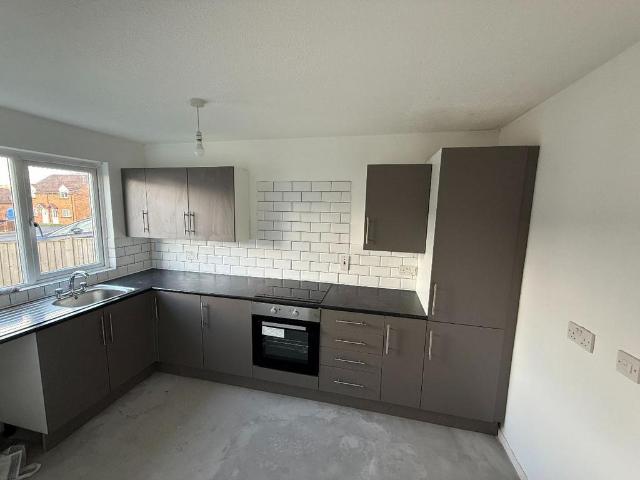 2 bedroom terraced house to rent
