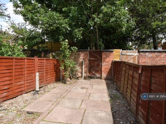 2 bedroom terraced house to rent
