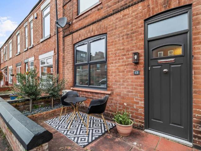 2 bedroom terraced house to rent