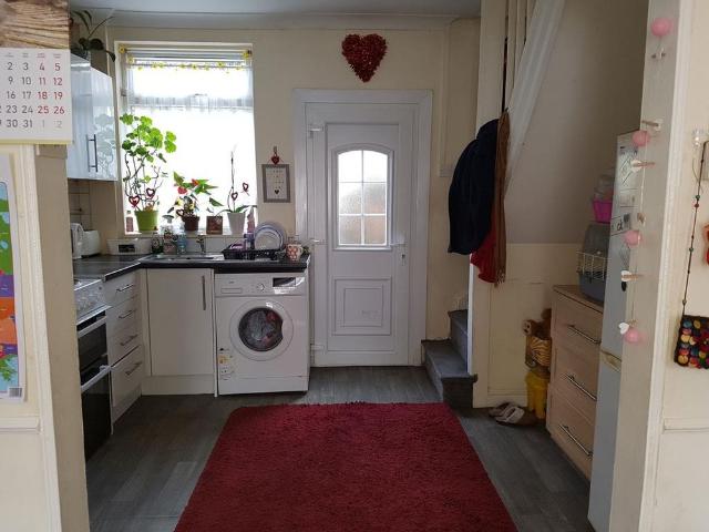 2 bedroom terraced house to rent