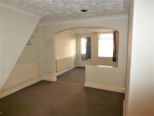 2 bedroom terraced house to rent