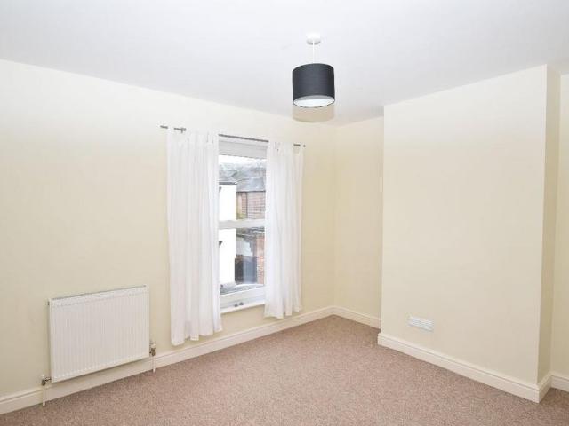 2 bedroom terraced house to rent