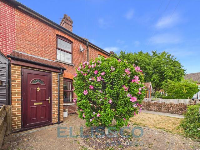 2 bedroom terraced house to rent