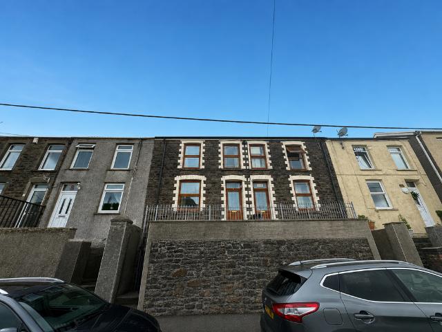 2 bedroom terraced house to rent