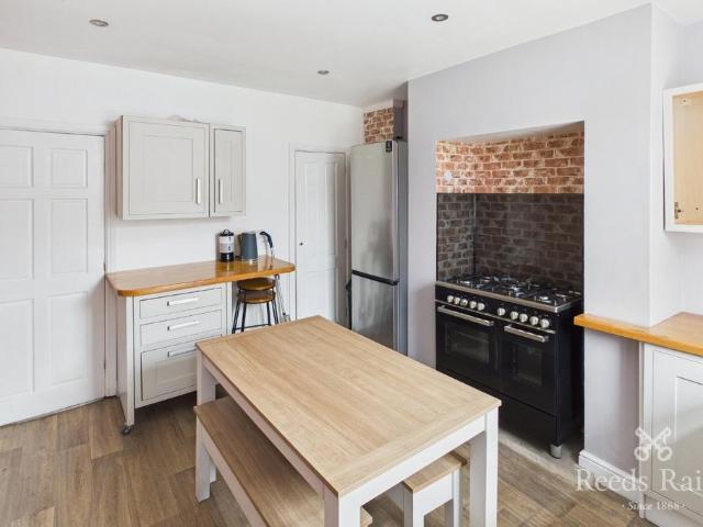 2 bedroom terraced house to rent