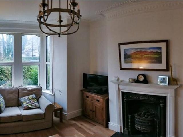 2 bedroom terraced house to rent