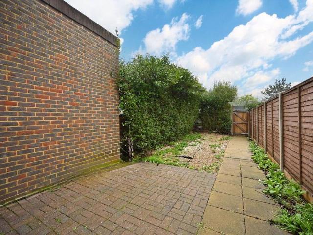 2 bedroom terraced house to rent