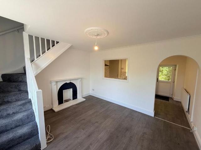 2 bedroom terraced house to rent