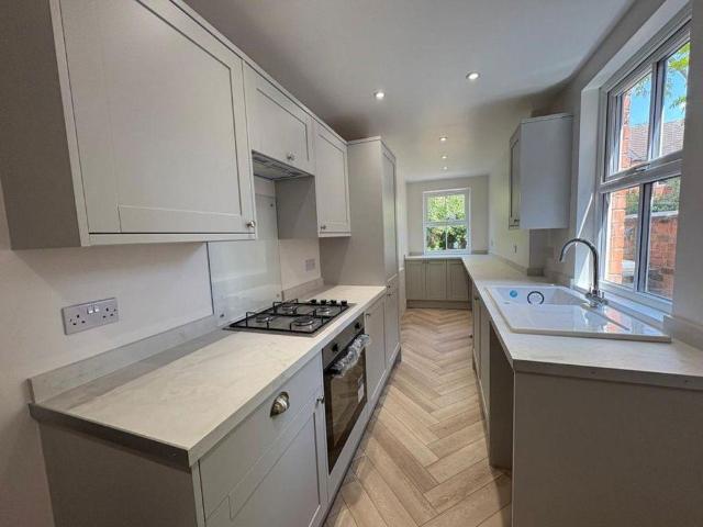 2 bedroom terraced house to rent