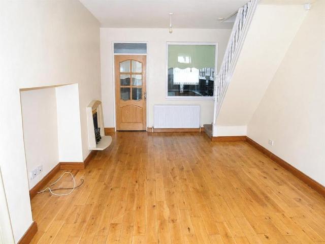 2 bedroom terraced house to rent