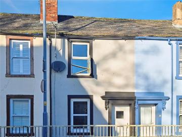 2 bedroom terraced house to rent