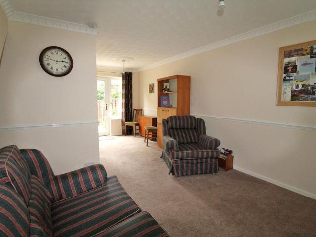 2 bedroom terraced house to rent