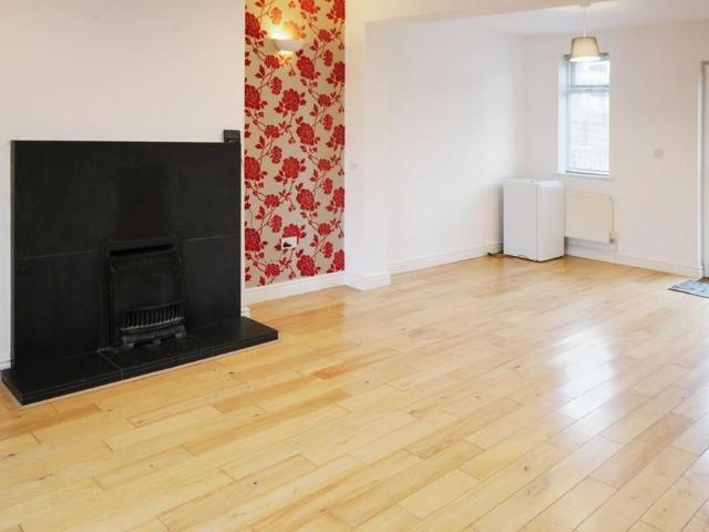 2 bedroom terraced house to rent