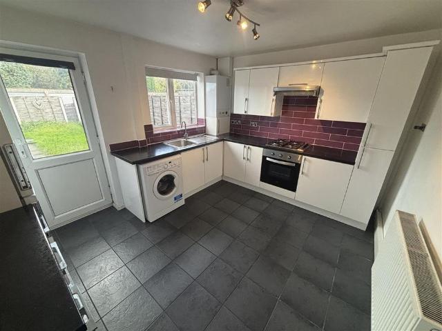 2 bedroom terraced house to rent