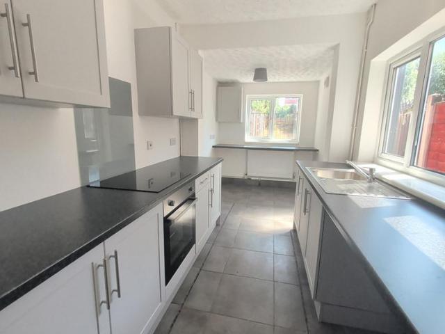2 bedroom terraced house to rent