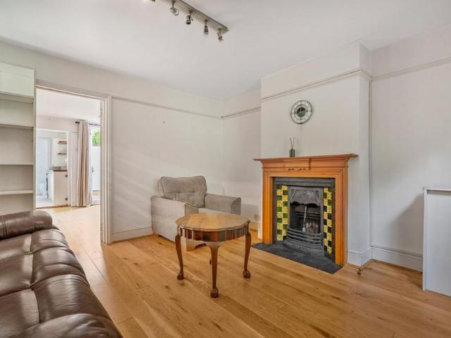 2 bedroom terraced house to rent