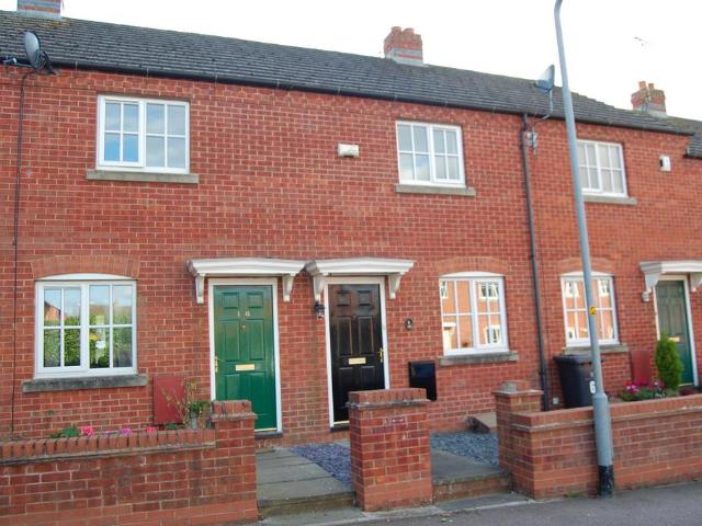 2 bedroom terraced house to rent
