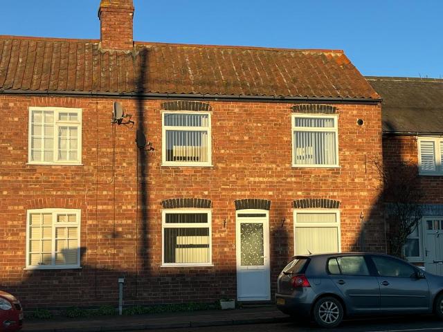 2 bedroom terraced house to rent