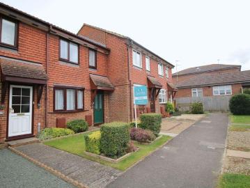 2 bedroom terraced house to rent