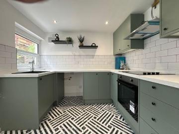 2 bedroom terraced house to rent