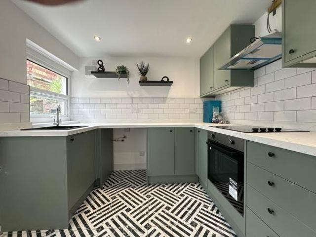 2 bedroom terraced house to rent