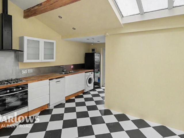 2 bedroom terraced house to rent