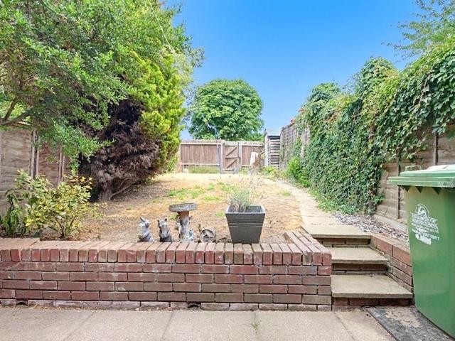 2 bedroom terraced house to rent