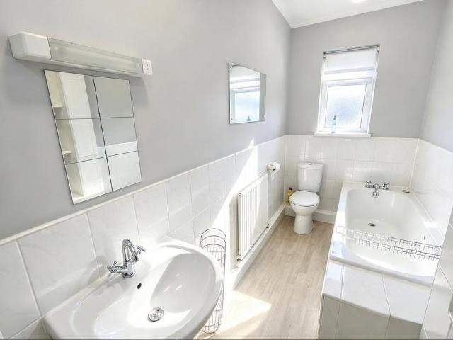 2 bedroom terraced house to rent