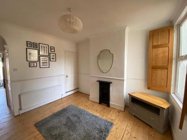 2 bedroom terraced house to rent