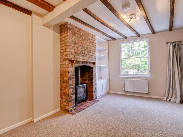 2 bedroom terraced house to rent