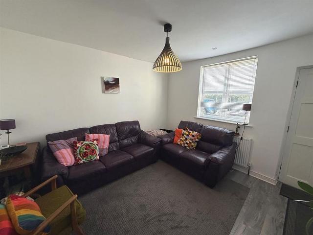 2 bedroom terraced house to rent