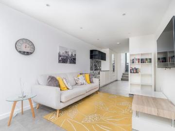 Mildmay, London, Greater London - Equipped kitchen