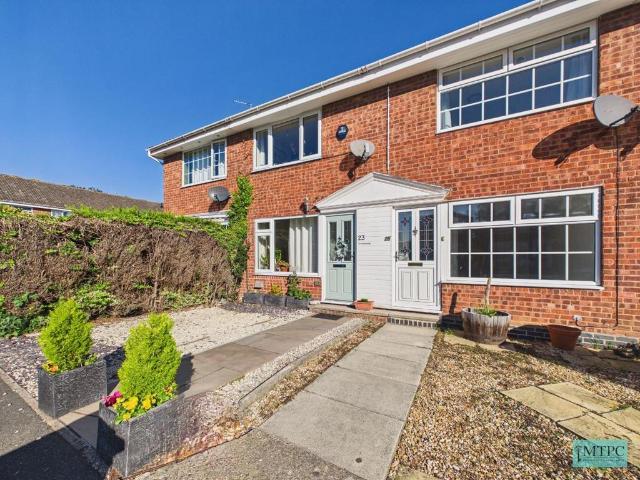 2 bedroom terraced house to rent