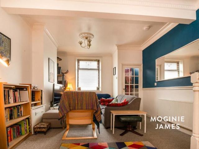 2 bedroom terraced house to rent