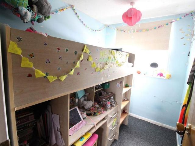 2 bedroom terraced house to rent
