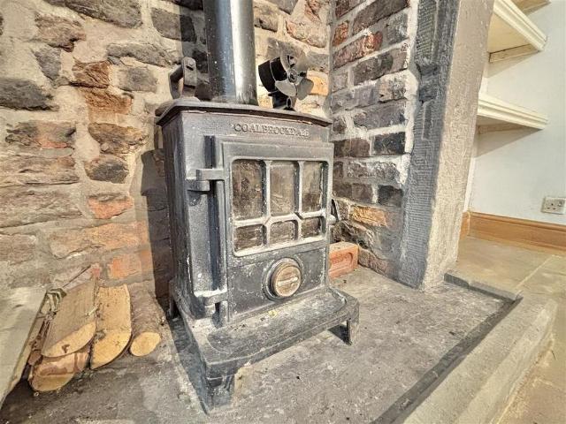 2 bedroom terraced house to rent