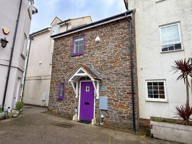 2 bedroom terraced house to rent