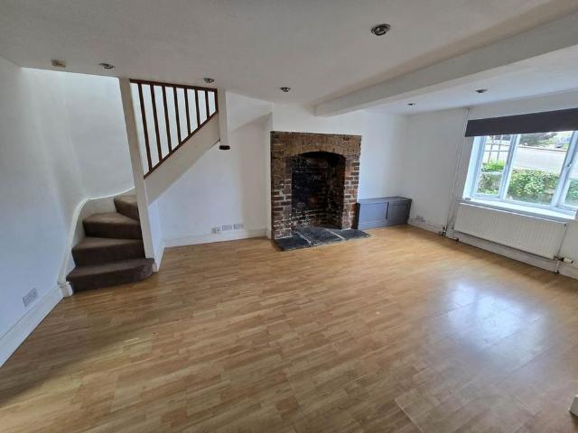 2 bedroom terraced house to rent