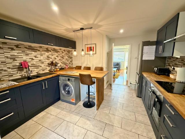 2 bedroom terraced house to rent