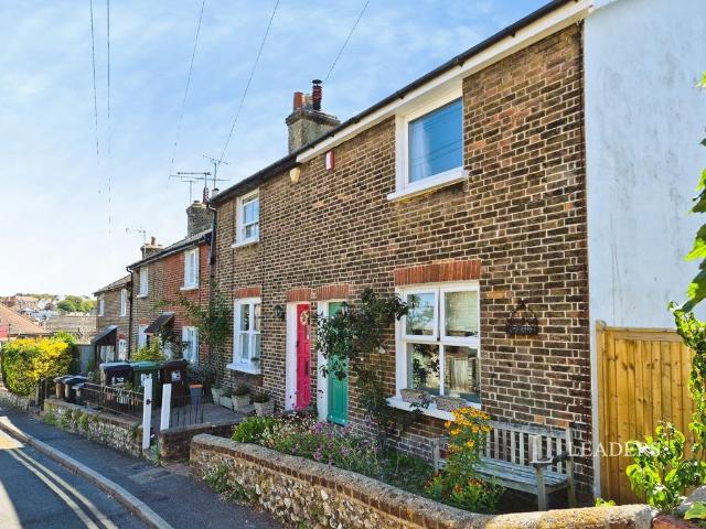 2 bedroom terraced house to rent