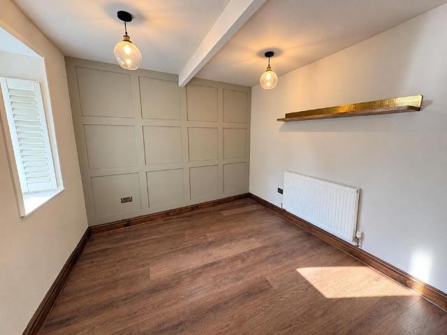 2 bedroom terraced house to rent