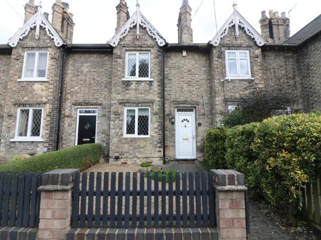 2 bedroom terraced house to rent