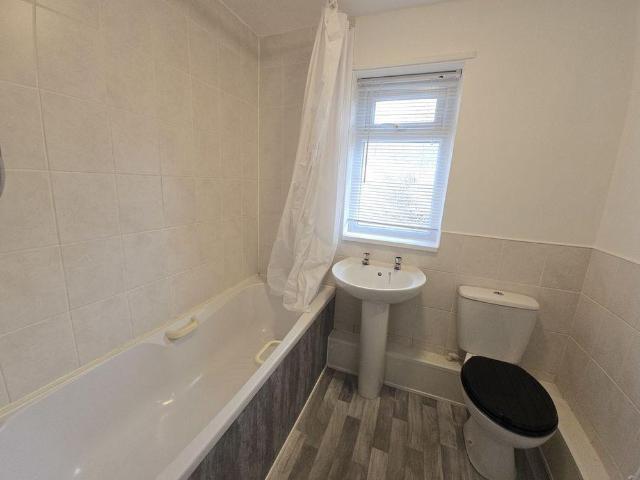 2 bedroom terraced house to rent