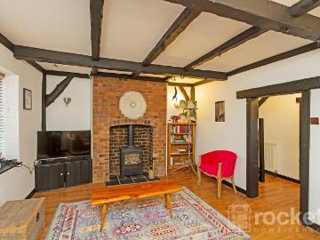 2 bedroom terraced house to rent