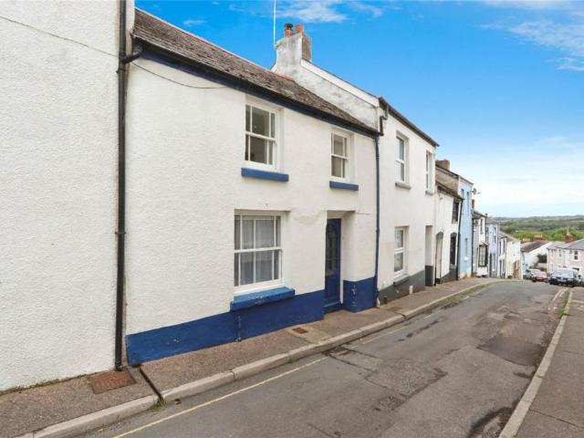2 bedroom terraced house to rent