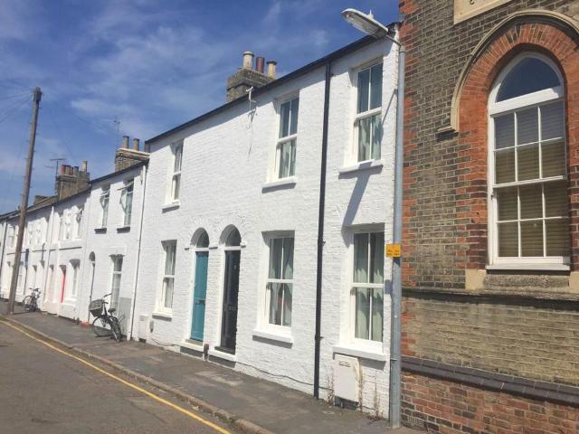 2 bedroom terraced house to rent