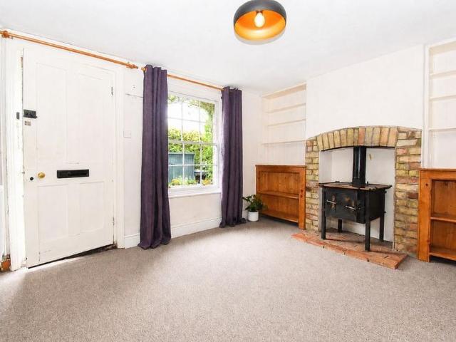 2 bedroom terraced house to rent